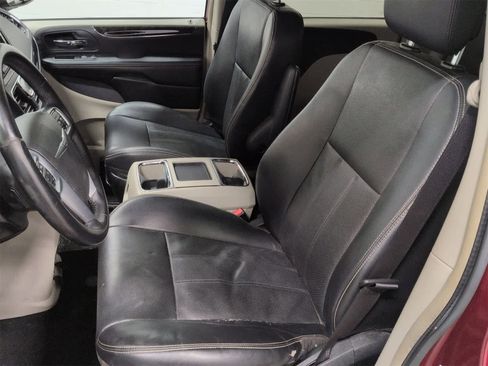 Used 2012 Chrysler Town & Country Touring w/ Entertainment Group #1 image 17