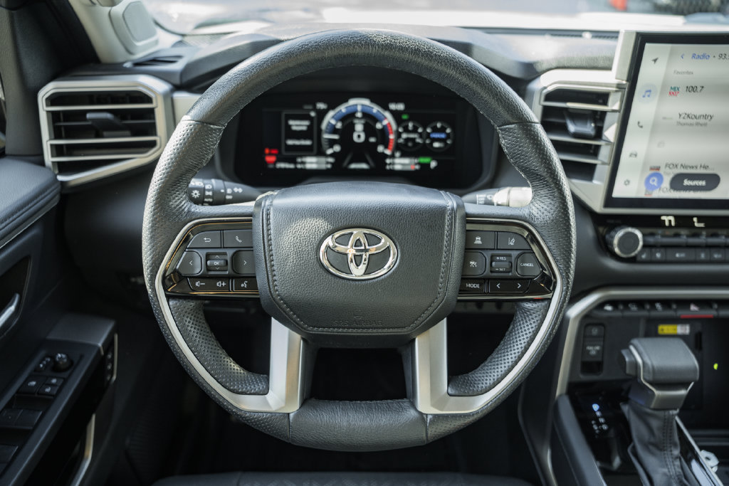 Used 2024 Toyota Tundra Limited AWD/4WD image 34
