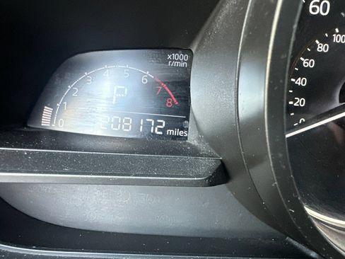 Used 2018 MAZDA MAZDA3 Sport FWD image 9
