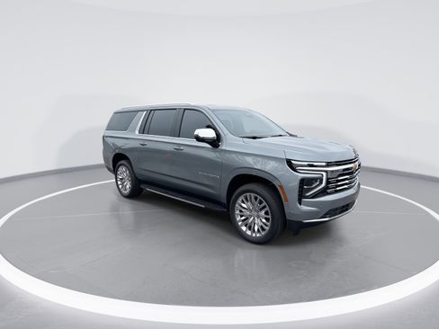 New 2026 Chevrolet Suburban Premier image 2