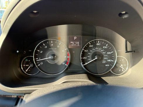 Used 2012 Subaru Outback 2.5i Limited w/ Moonroof Pkg image 13