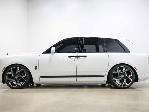 Used 2025 Rolls-Royce Cullinan Black Badge AWD/4WD image 12