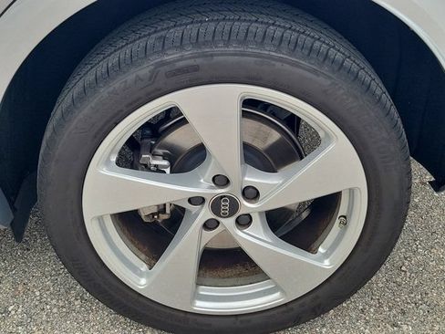 Certified 2025 Audi Q5 Premium w/ Premium Plus AWD/4WD image 10