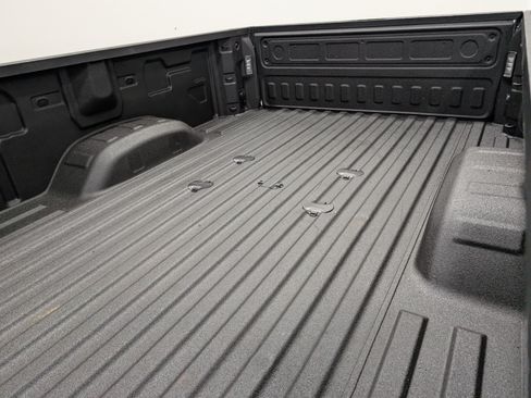 Used 2024 GMC Sierra 2500 Pro AWD/4WD image 10