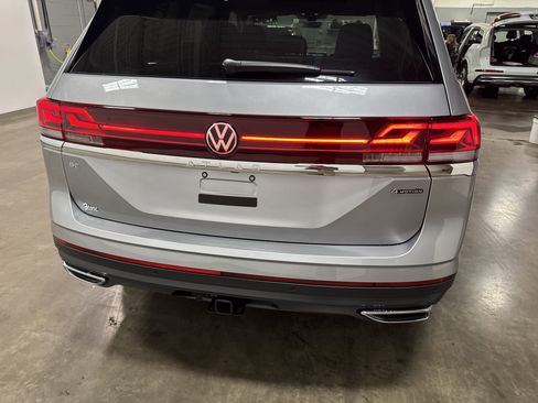 New 2026 Volkswagen Atlas SE image 37