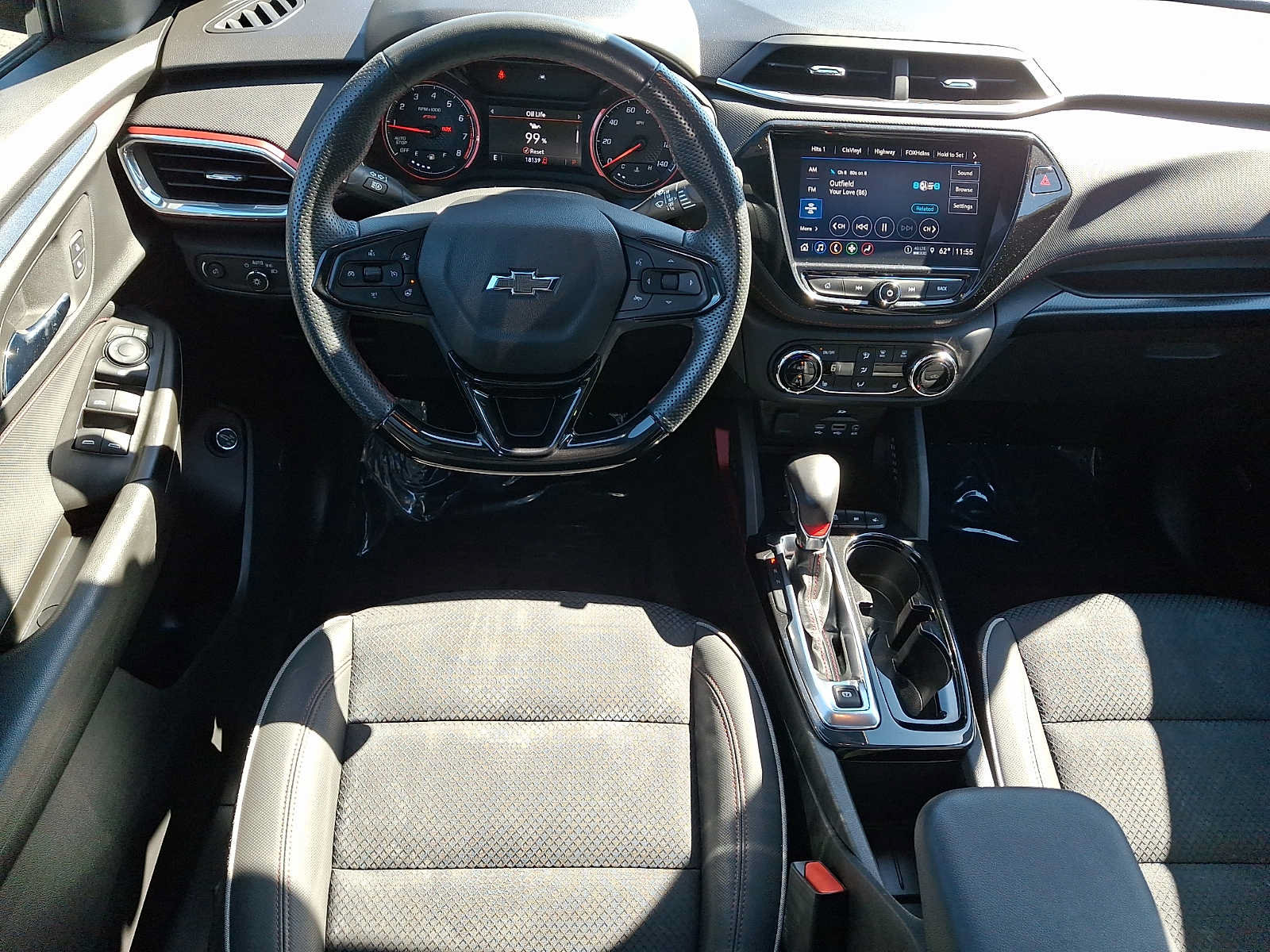 Used 2023 Chevrolet TrailBlazer RS w/ Sun and Liftgate Package FWD image 11