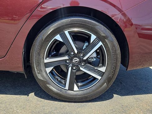Used 2025 Nissan Sentra SV FWD image 10