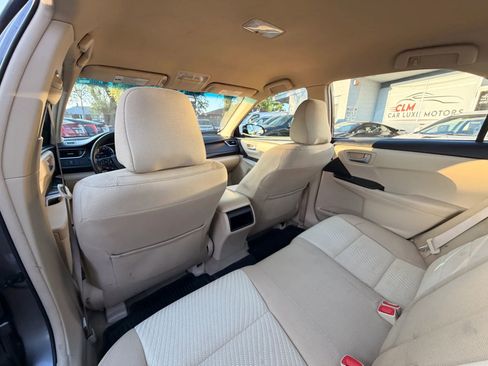 Used 2017 Toyota Camry LE FWD image 12