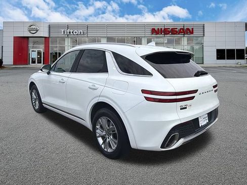 Used 2023 Genesis GV70 2.5T AWD/4WD image 5