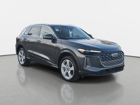 New 2025 Audi Q5 Premium Plus image 3