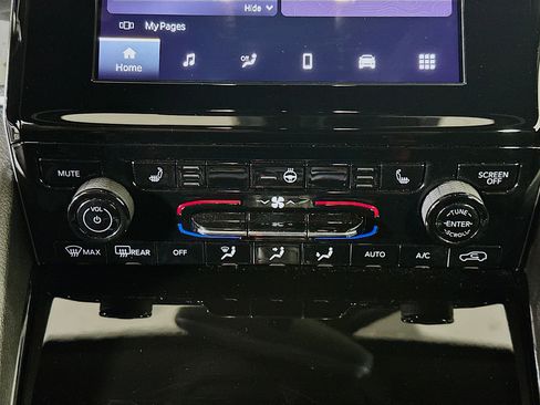 Used 2023 Jeep Grand Cherokee Altitude image 24