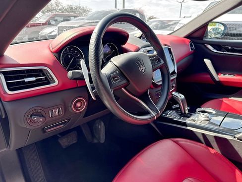 Used 2023 Maserati Ghibli Modena RWD image 10