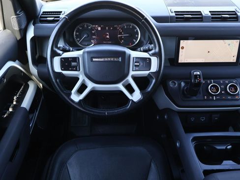 Used 2023 Land Rover Defender 110 X-Dynamic SE image 10