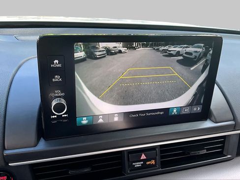 Used 2025 Honda Pilot Touring image 27