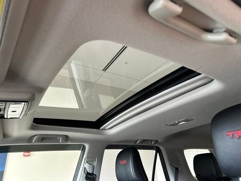 Certified 2023 Toyota 4Runner TRD Off-Road Premium w/ Off Road Premium Plus Package AWD/4WD image 15