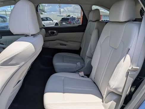 Used 2025 Kia Sorento SX FWD image 13
