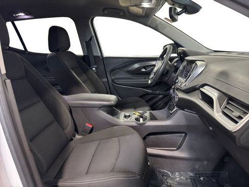 Used 2024 GMC Terrain SLE w/ Driver Convenience Package FWD image 12