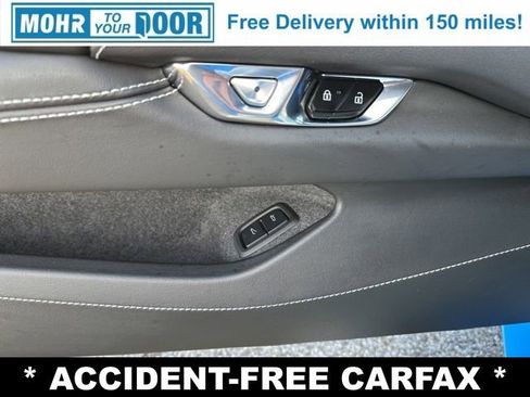 Used 2023 Chevrolet Corvette Stingray Coupe w/ Z51 Performance Package image 24