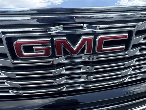 Used 2024 GMC Sierra 1500 Denali w/ Denali Reserve Package AWD/4WD image 31