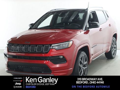 Used 2024 Jeep Compass Limited w/ High Altitude Package image 1