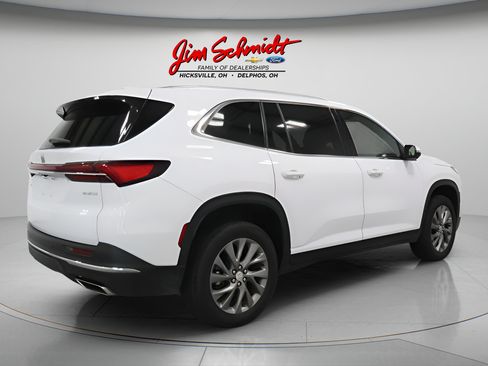 Used 2026 Buick Enclave Preferred FWD image 6