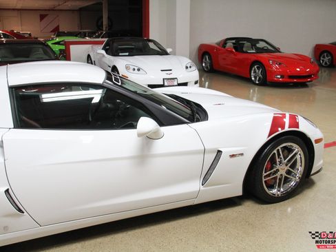 Used 2007 Chevrolet Corvette Z06 w/ Preferred Equipment Group RWD image 33