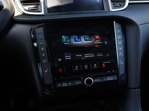 Used 2023 INFINITI QX50 Luxe FWD image 22