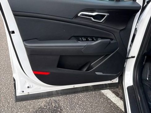 Certified 2025 Kia Sportage EX w/ Premium Package image 20