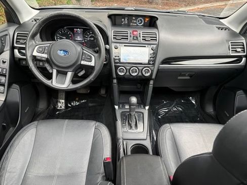 Used 2017 Subaru Forester 2.5i Touring AWD/4WD image 12