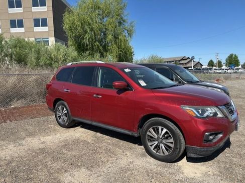 Used 2017 Nissan Pathfinder SL AWD/4WD image 2