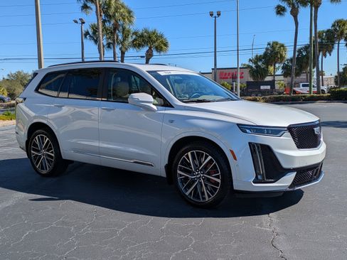 Certified 2022 Cadillac XT6 Sport w/ Platinum Package image 7