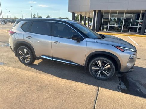 Used 2022 Nissan Rogue SL w/ SL Premium Package FWD image 9