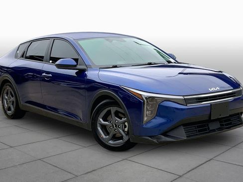 Used 2025 Kia K4 FWD image 3