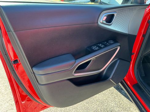 Used 2024 Kia Soul LX w/ Option Group 015 image 11