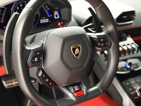 Used 2015 Lamborghini Huracan LP 610-4 AWD/4WD image 16