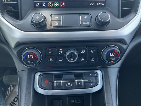 Used 2022 GMC Acadia SLE w/ Driver Convenience Package AWD/4WD image 17