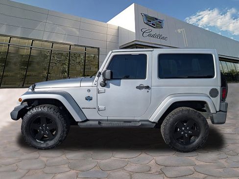 Used 2012 Jeep Wrangler Sahara image 3