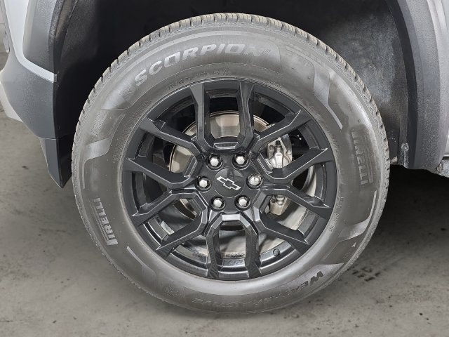 Used 2023 Chevrolet Colorado Trail Boss w/ LPO, Dark Essentials Package AWD/4WD image 9