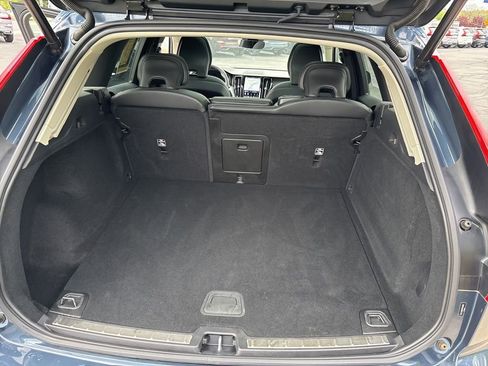 Certified 2023 Volvo XC60 B5 Core w/ Climate Package AWD/4WD image 12