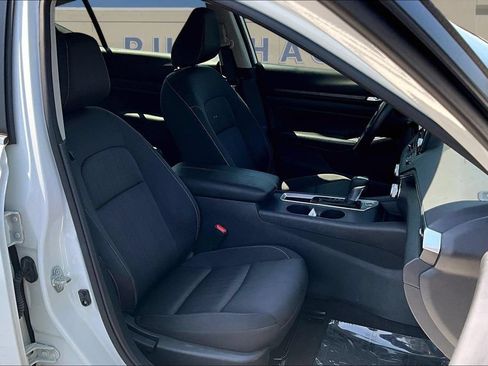 Used 2022 Nissan Altima 2.5 S FWD image 30