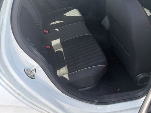 Used 2019 Volkswagen Jetta GLI FWD image 3