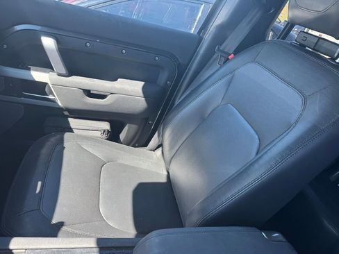 Used 2023 Land Rover Defender 130 X-Dynamic SE image 11