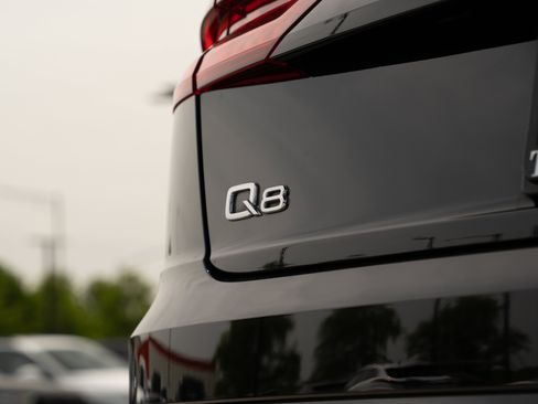 Certified 2023 Audi Q8 Premium Plus AWD/4WD image 31