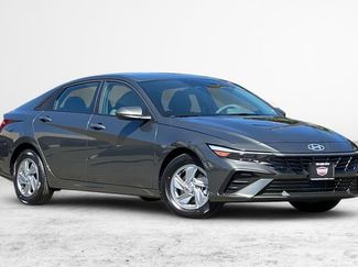 New 2026 Hyundai Elantra SE FWD video 1