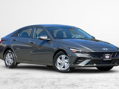 New 2026 Hyundai Elantra SE