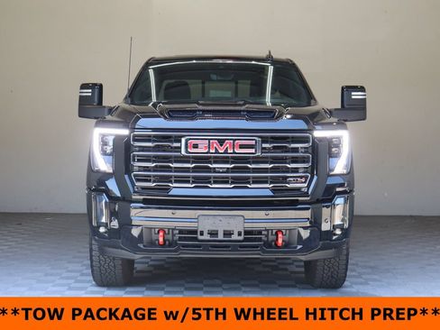 Used 2024 GMC Sierra 2500 AT4 w/ AT4 Premium Plus Package AWD/4WD image 5