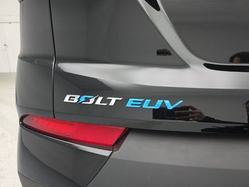 Used 2023 Chevrolet Bolt EUV LT image 51