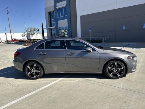 Used 2022 Mercedes-Benz A 220 image 2