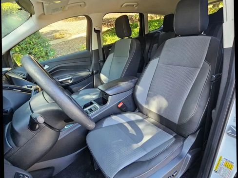 Used 2018 Ford Escape SE w/ SE Sync 3 Package AWD/4WD image 20