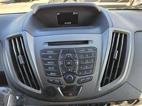 Used 2018 Ford Transit 350 XL image 39